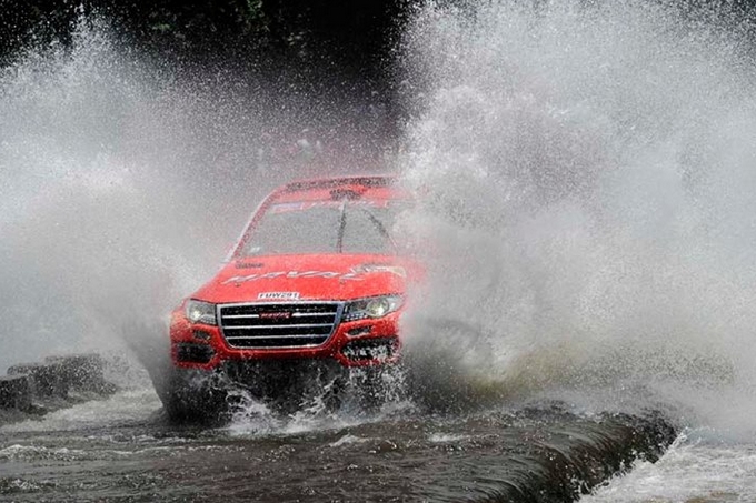 Dakar Rally 2014: Sousa troeft Mini-armada af, top 10 voor Van Loon